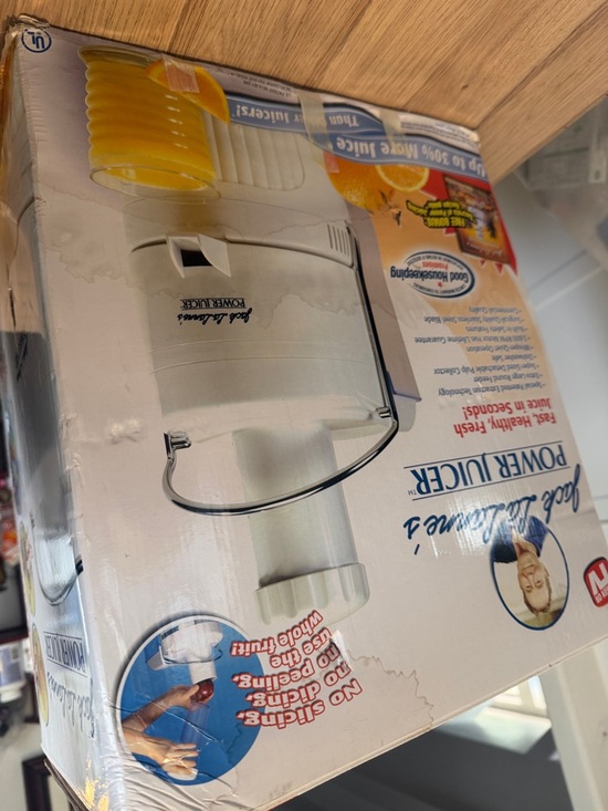 - White - Picture 5 of 5